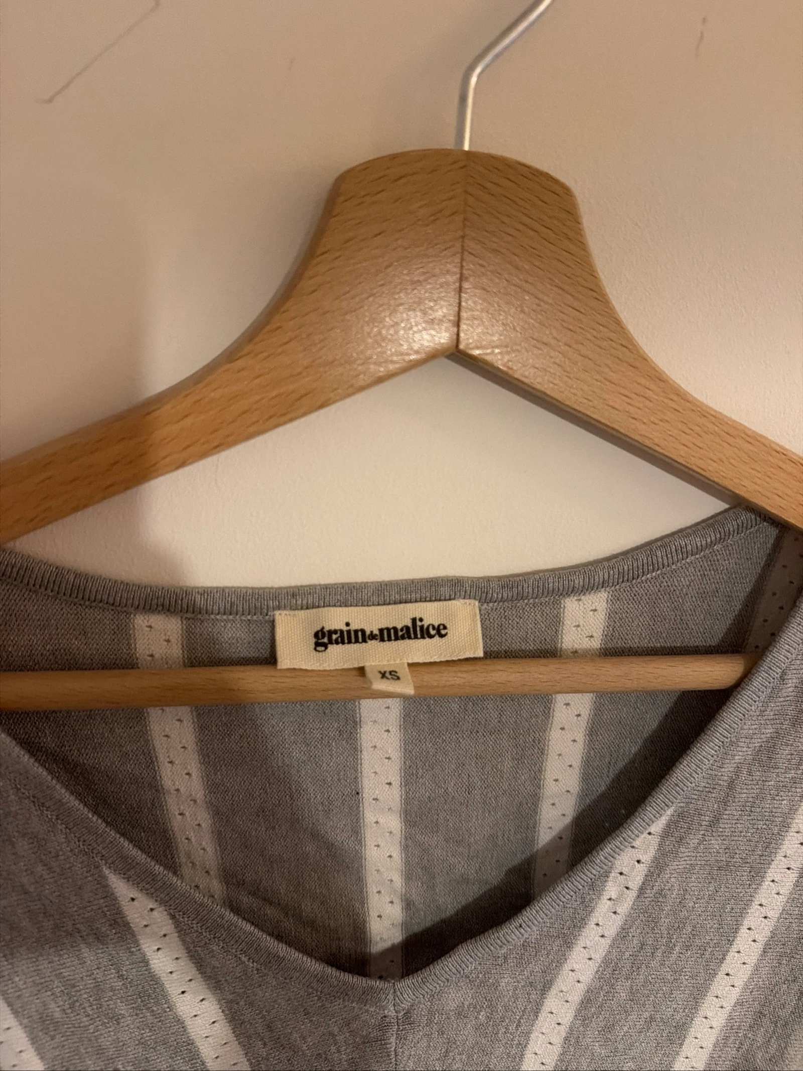 Women's white striped gray sweater XS Grain de Malice very good condition – photo 2
